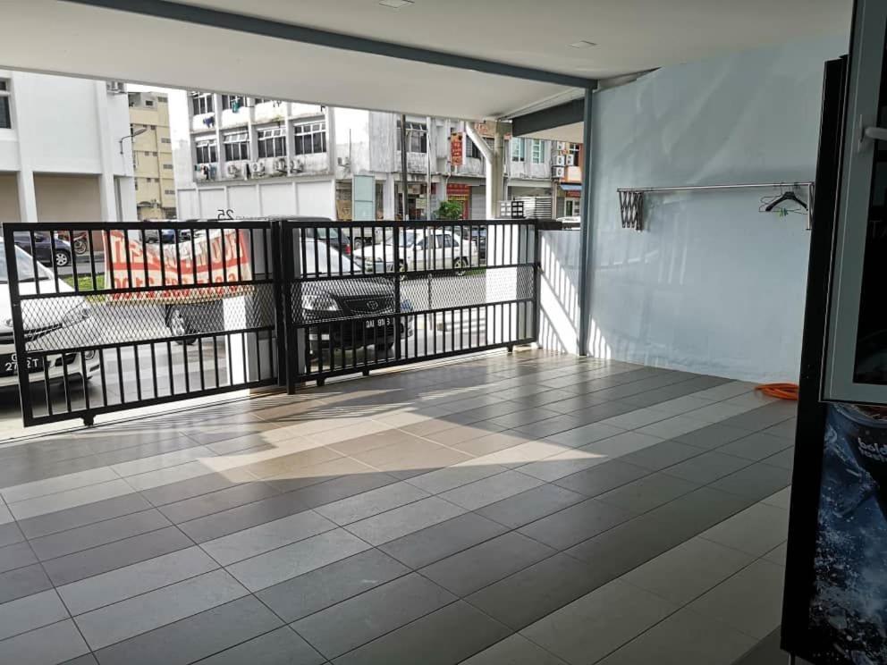 Hom2Rex Kuching Homestay Taman Timberland Exterior foto
