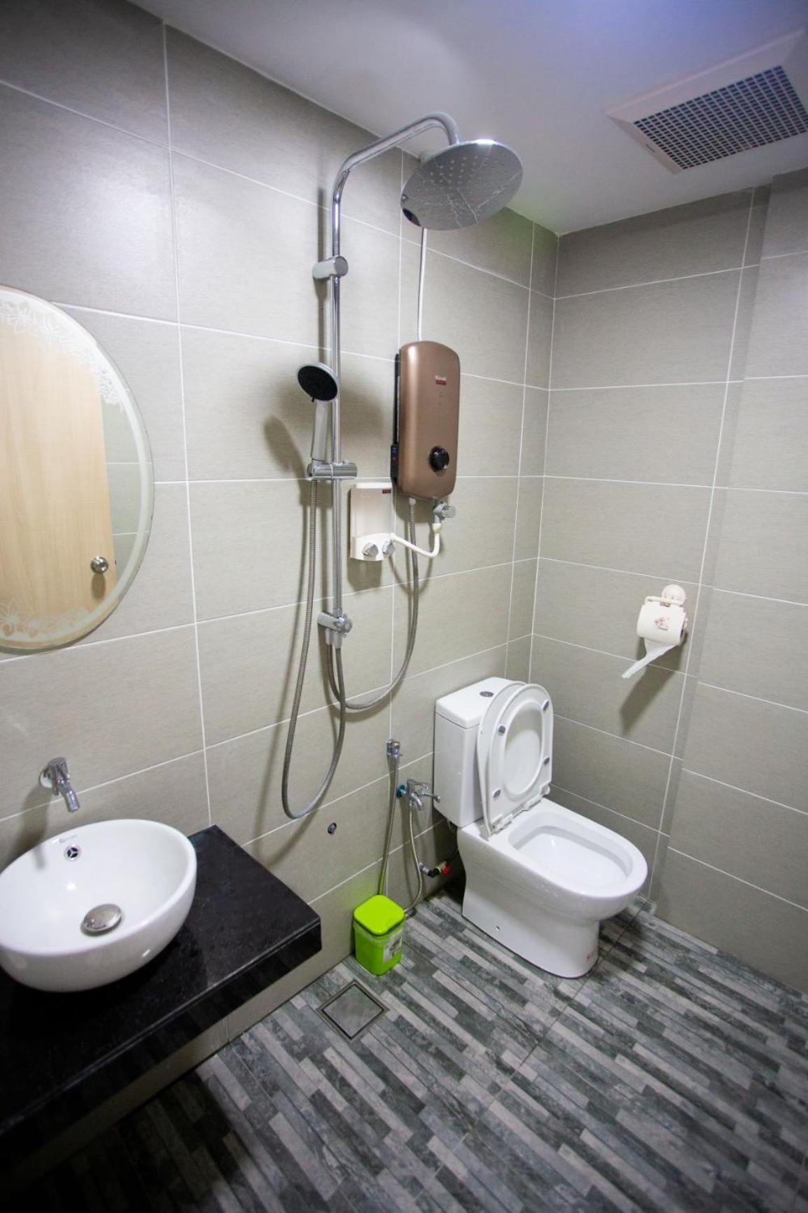 Hom2Rex Kuching Homestay Taman Timberland Exterior foto